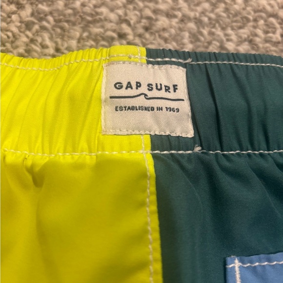GAP Kids Multicolor Swim Shorts - Picture 10 of 11